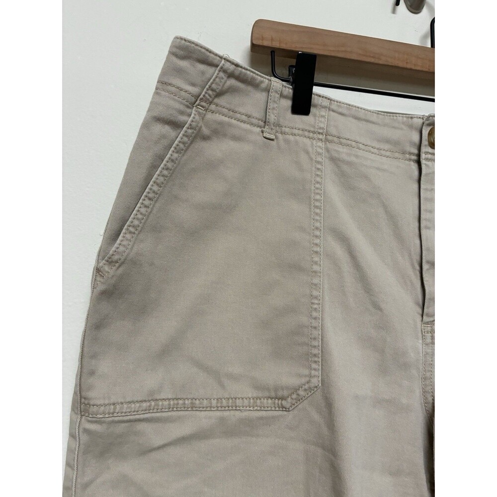 LL Bean Favorite Fit Women’s Size 18 Tan Khaki Cotton Blend Shorts Outdoor - Picture 2 of 12